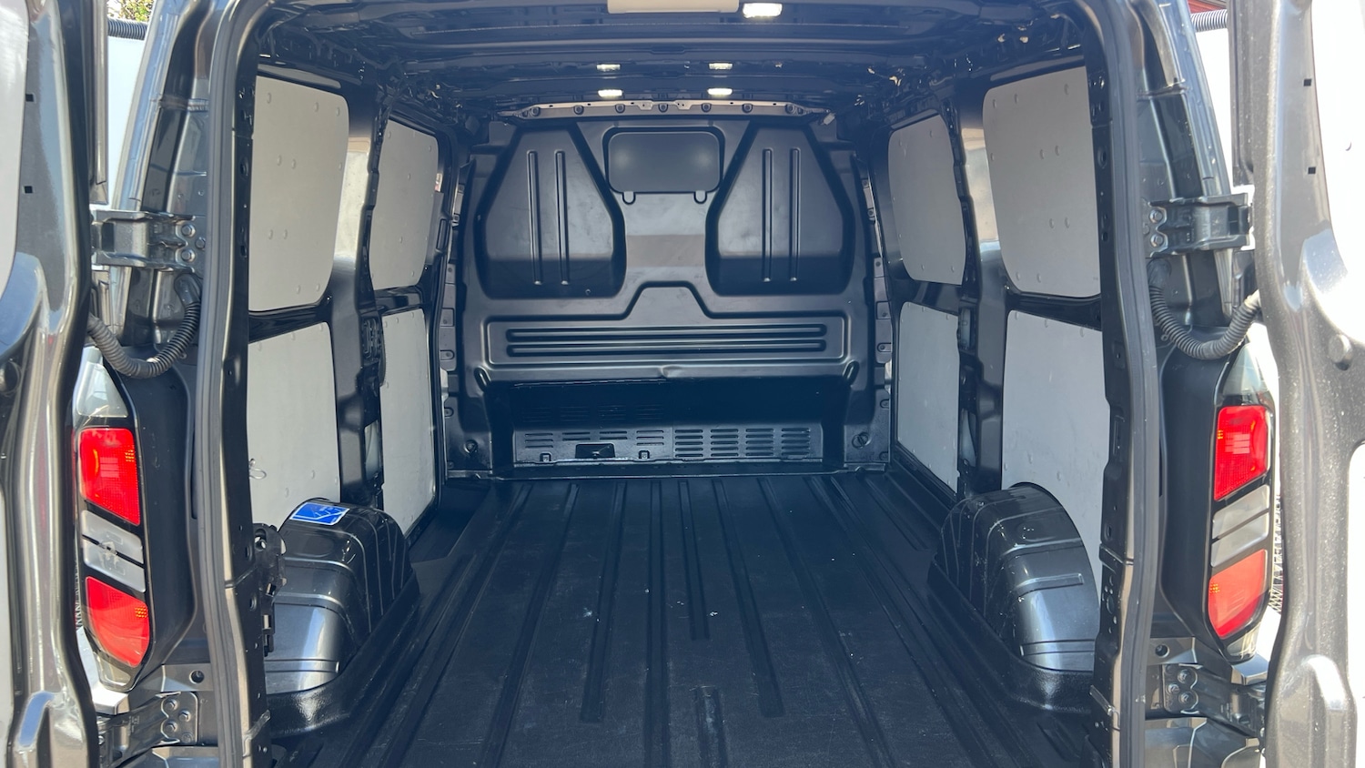 Used Ford Transit Custom 2024 for sale - 78149815: Photo 4