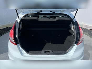 Used Ford Fiesta 2017 for sale - 78904411: Photo