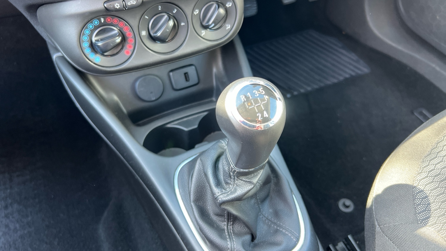 Used Vauxhall Corsa 2017 for sale - 77917649: Photo 13