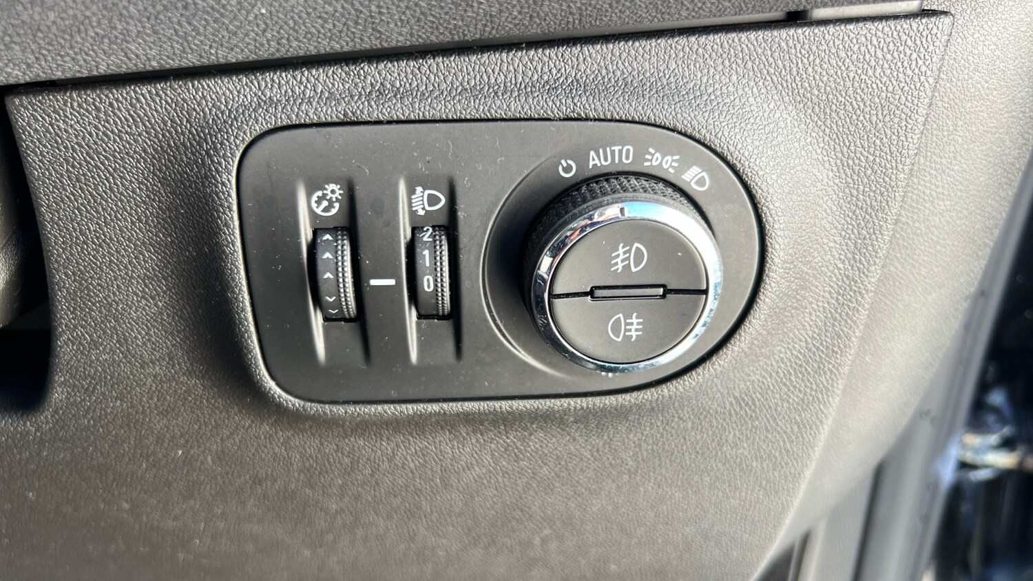 Used Vauxhall Corsa 2017 for sale - 77917649: Photo 33