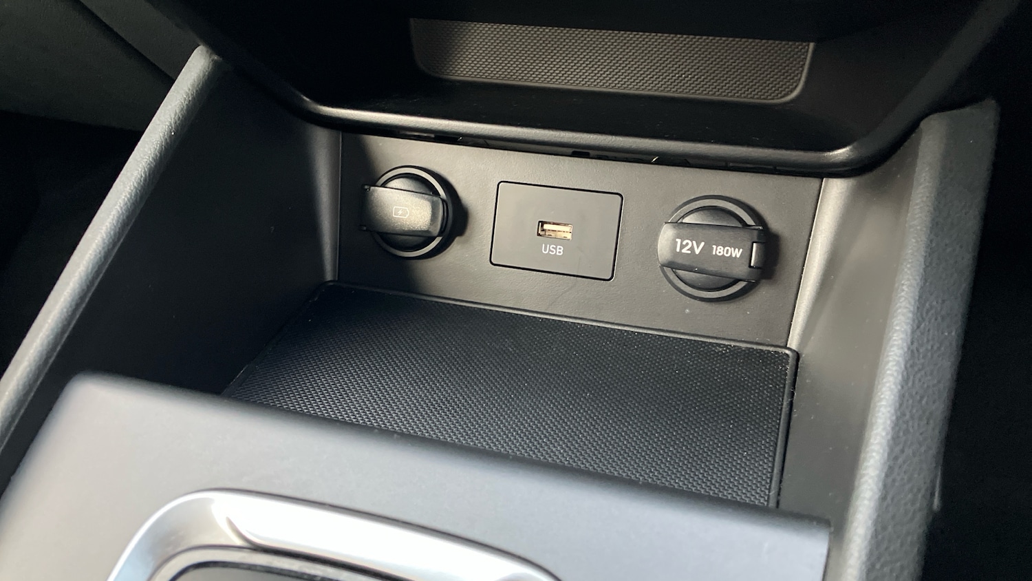 Used Hyundai KONA 2022 for sale - 77813321: Photo 32