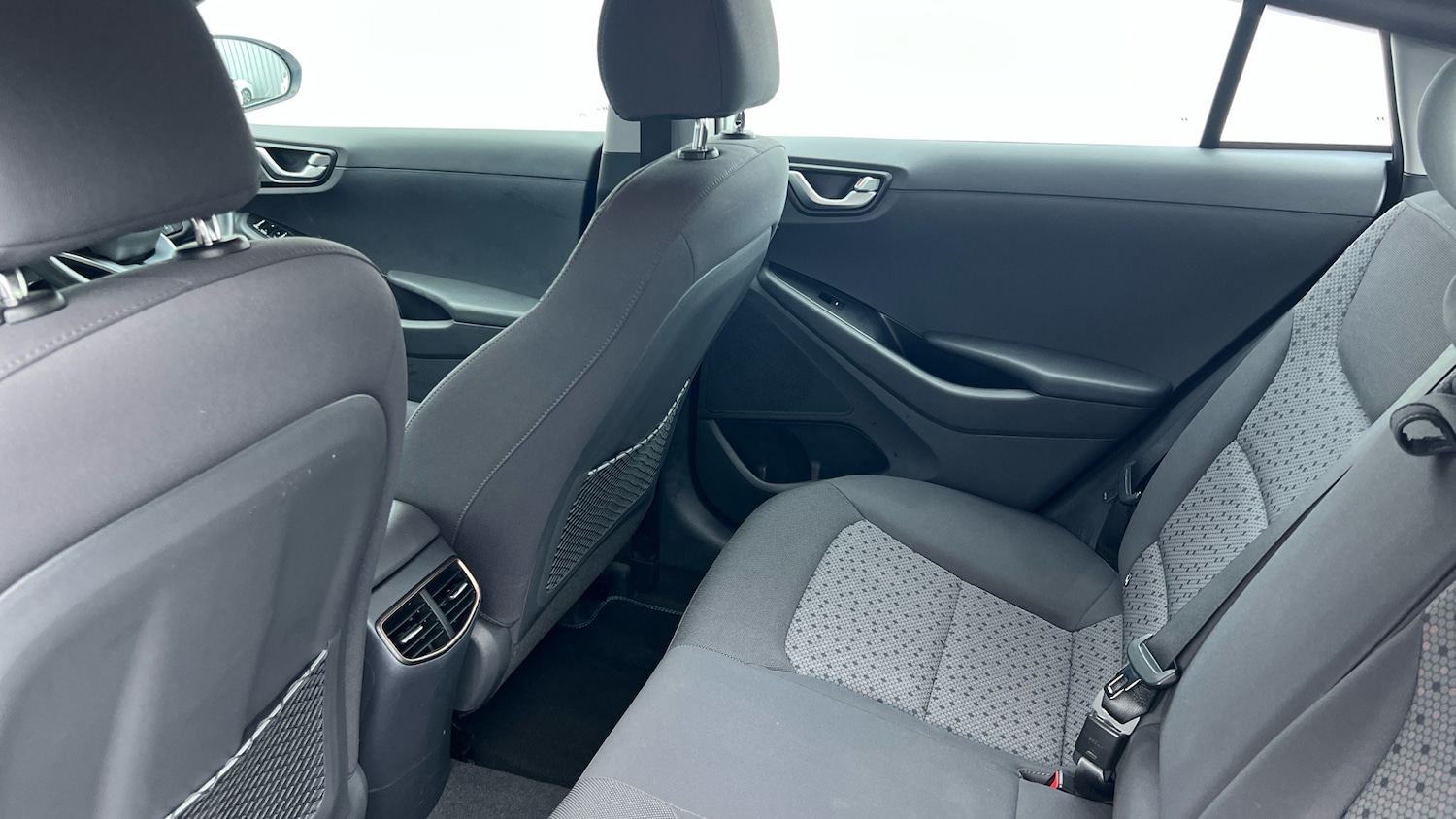 Used Hyundai IONIQ 2018 for sale - 77286191: Photo 16