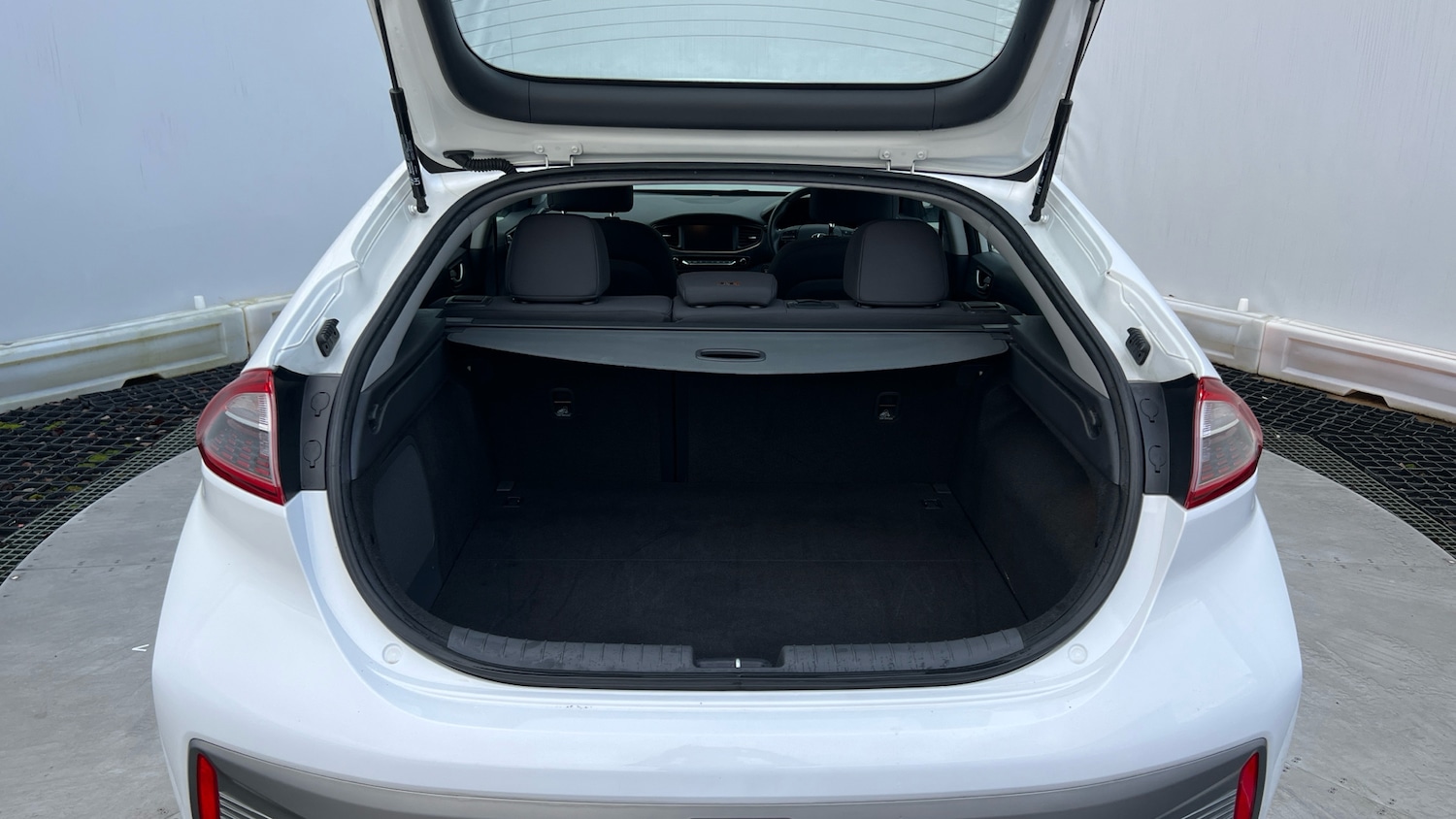 Used Hyundai IONIQ 2018 for sale - 77286191: Photo 4