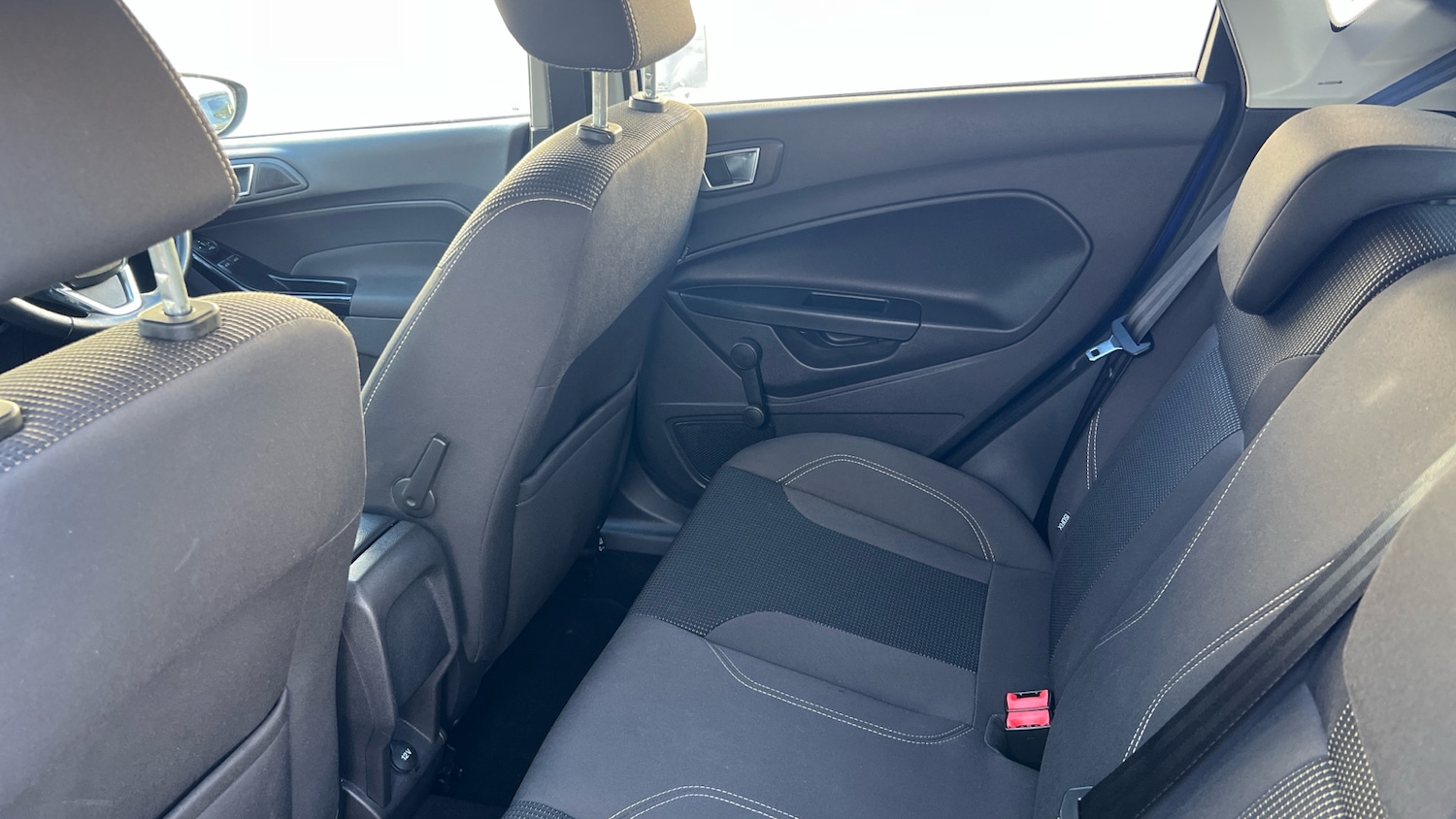 Used Ford Fiesta 2015 for sale - 76598871: Photo 16