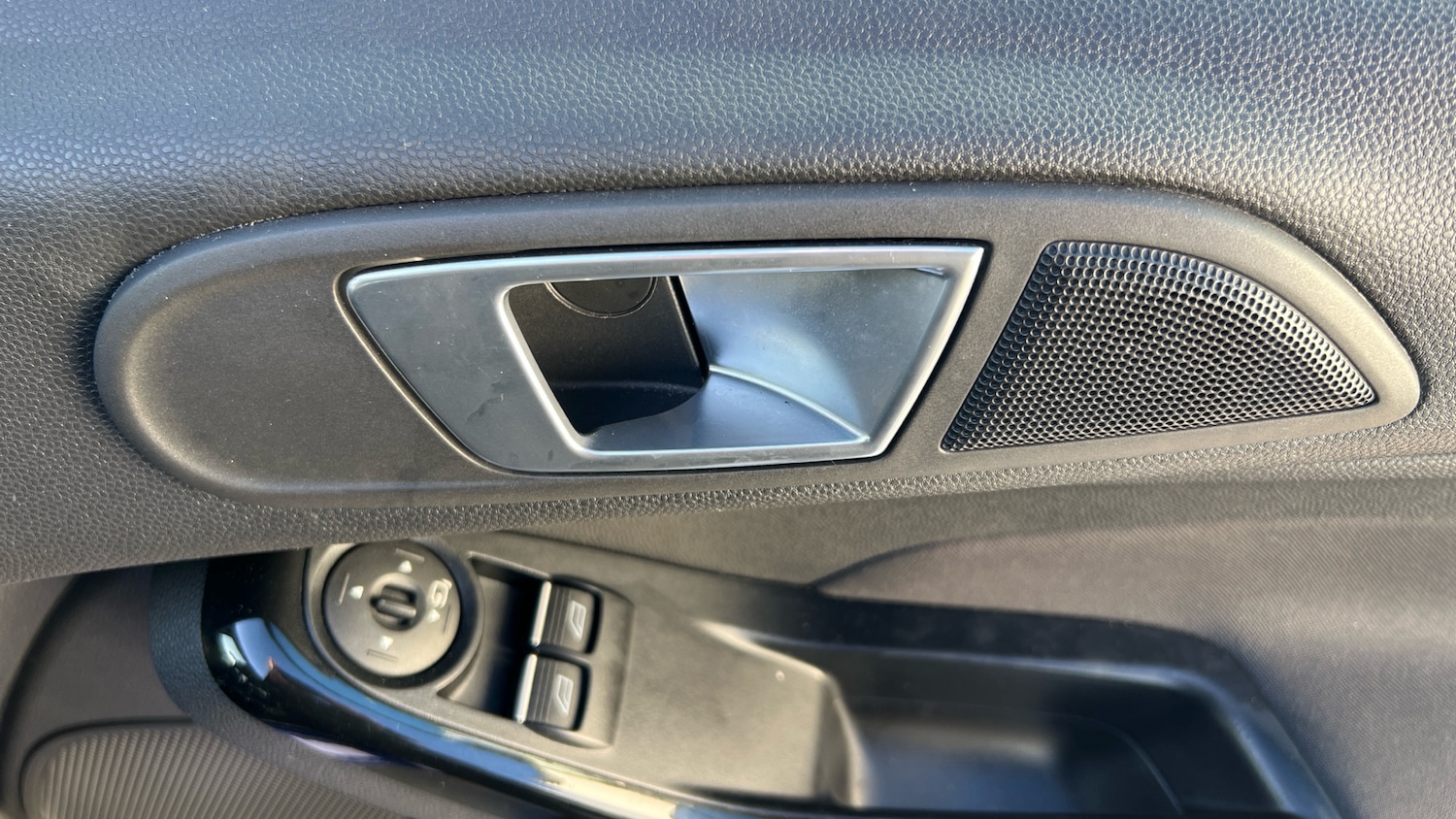 Used Ford Fiesta 2015 for sale - 76598871: Photo 33