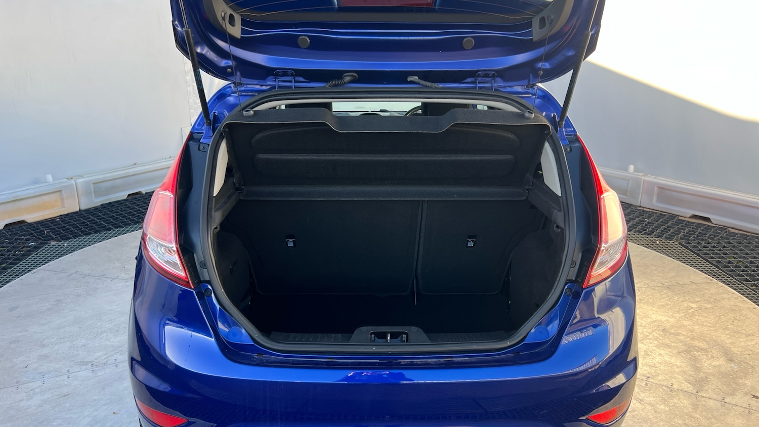 Used Ford Fiesta 2015 for sale - 76598871: Photo 4