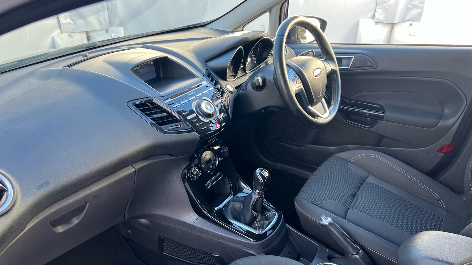 Used Ford Fiesta 2015 for sale - 76598871: Photo 9