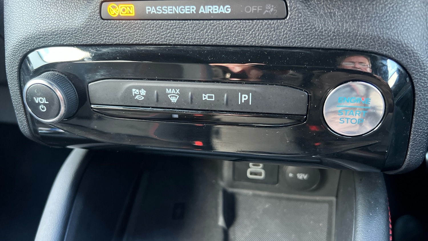 Used Ford Kuga 2024 for sale - 76640794: Photo 30