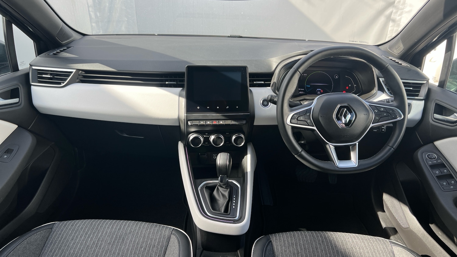 Used Renault Clio 2022 for sale - 77915859: Photo 10