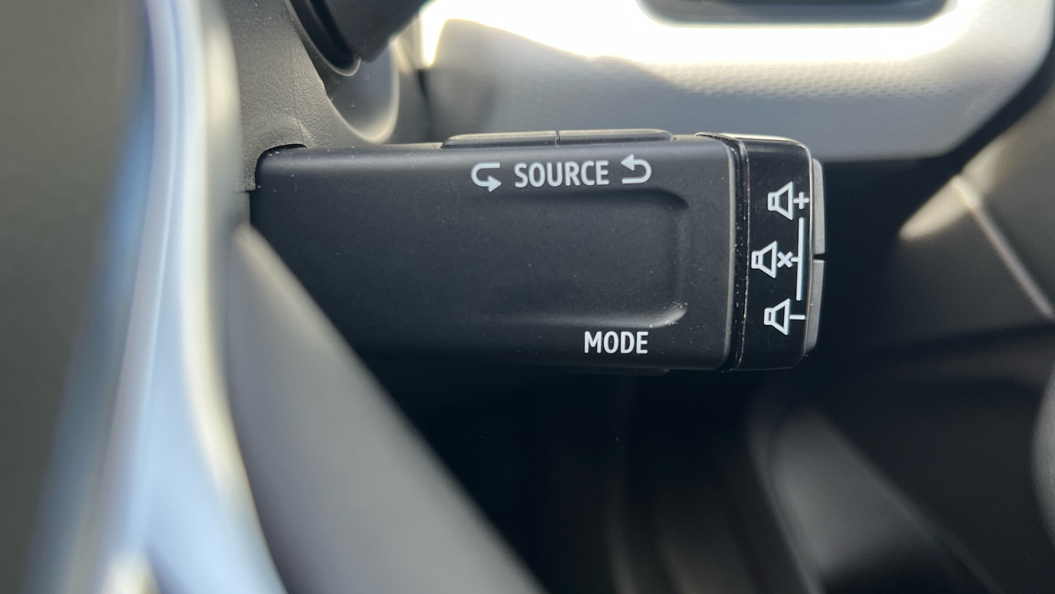 Used Renault Clio 2022 for sale - 77915859: Photo 36