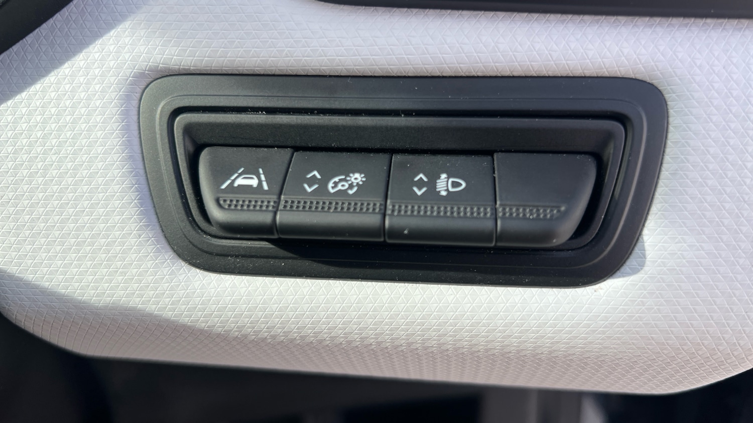 Used Renault Clio 2022 for sale - 77915859: Photo 37