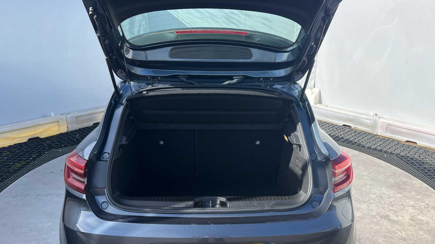 Used Renault Clio 2022 for sale - 77915859: Photo 4