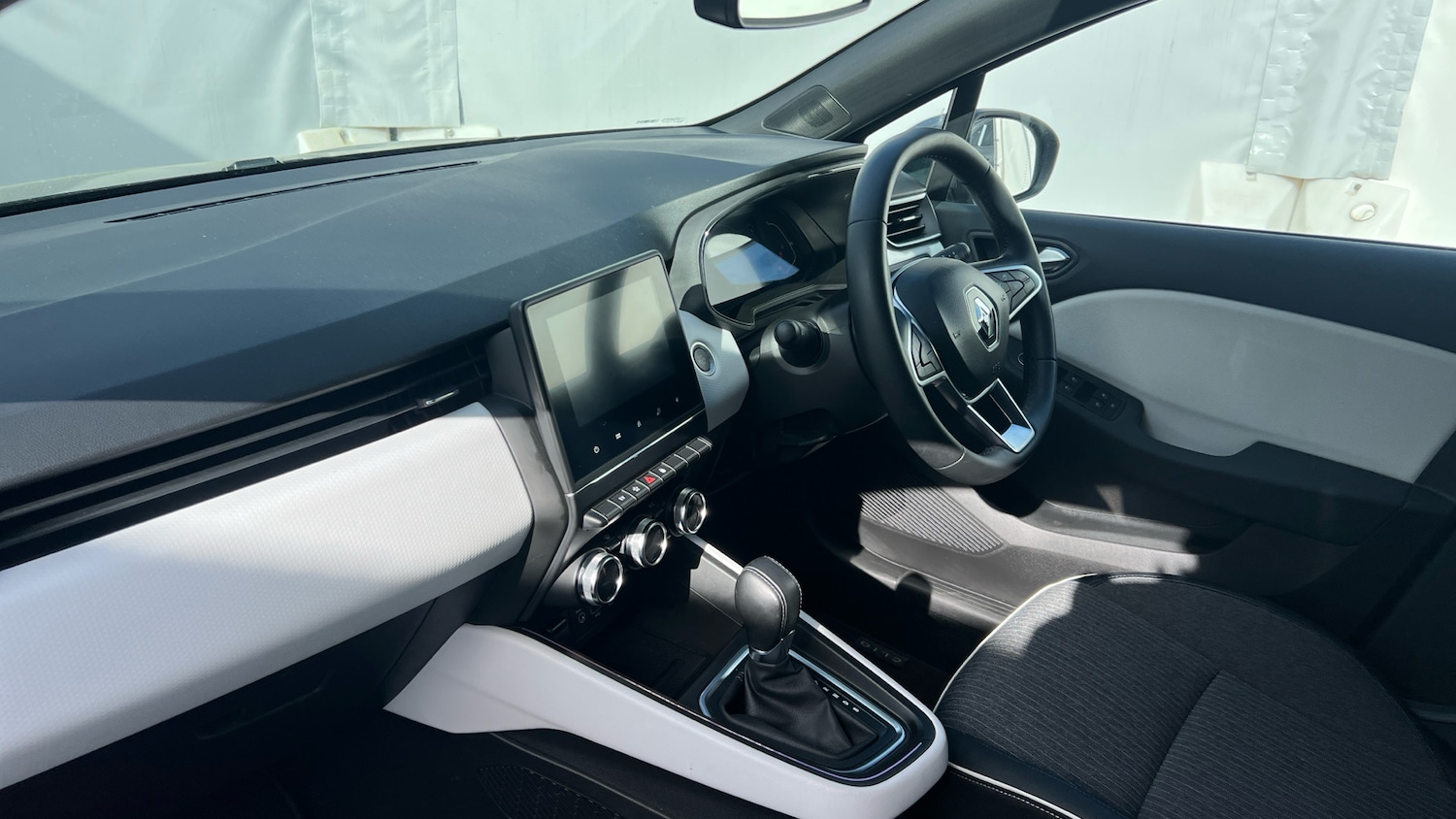 Used Renault Clio 2022 for sale - 77915859: Photo 9