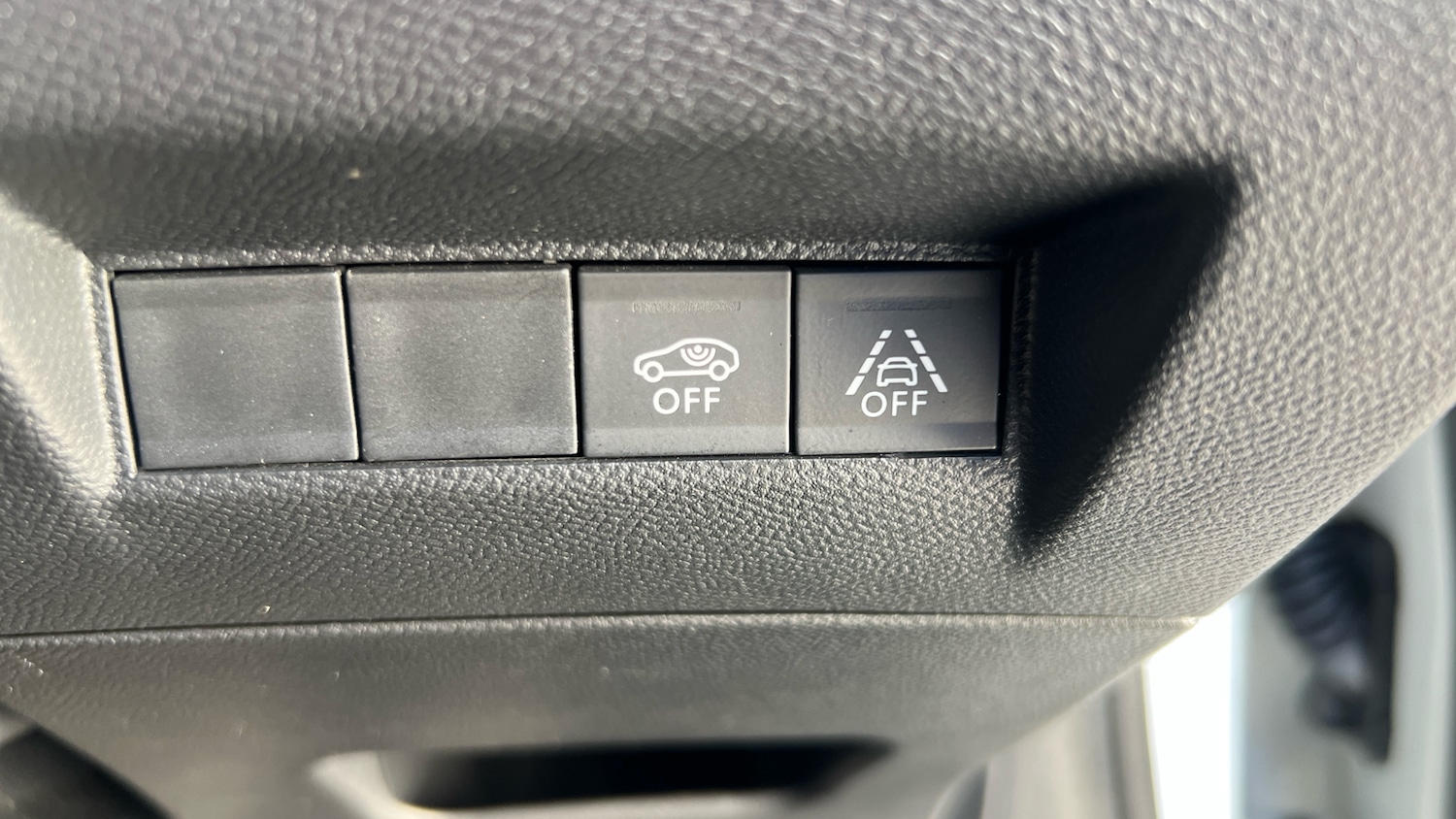 Used Peugeot 208 2021 for sale - 77222894: Photo 37