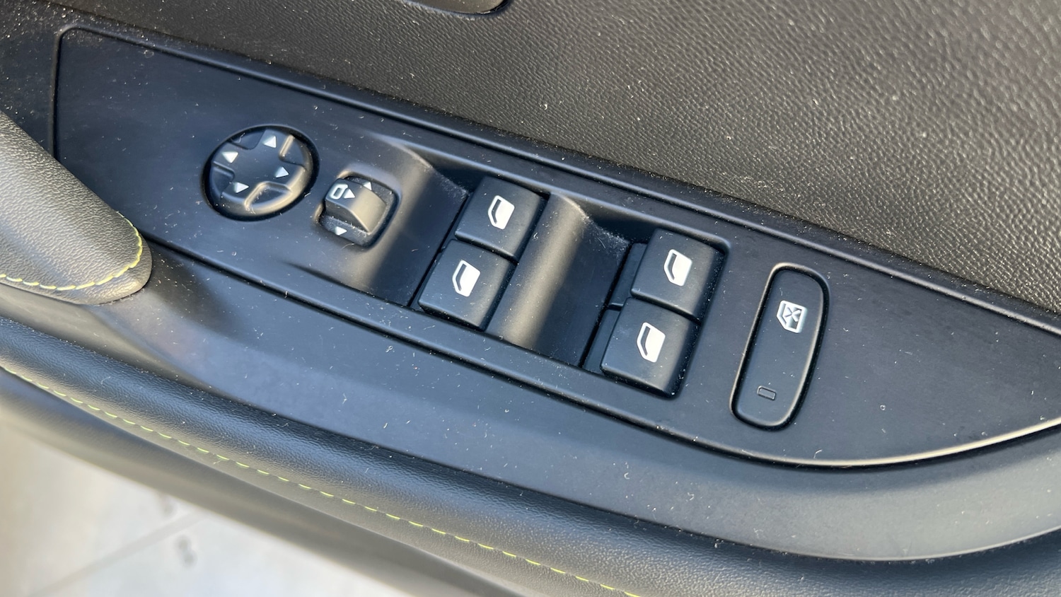 Used Peugeot 208 2021 for sale - 77222894: Photo 39