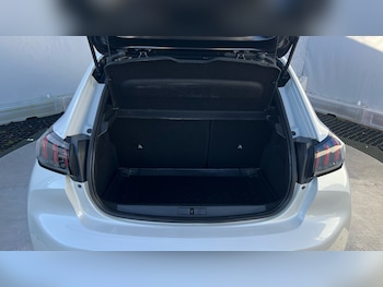 Used Peugeot 208 2021 for sale - 77222894: Photo