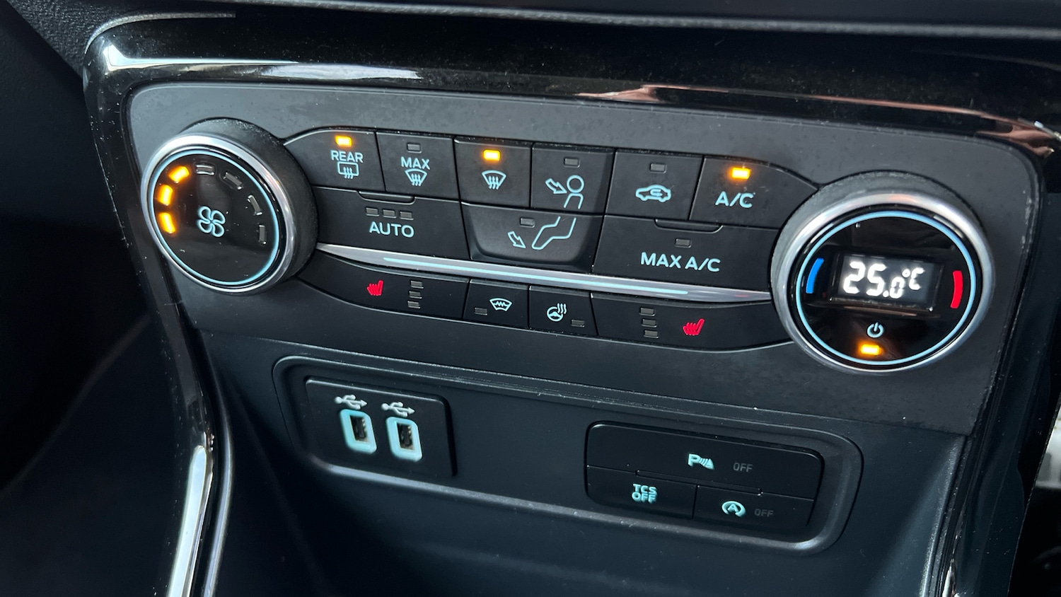 Used Ford Ecosport 2018 for sale - 76719200: Photo 28