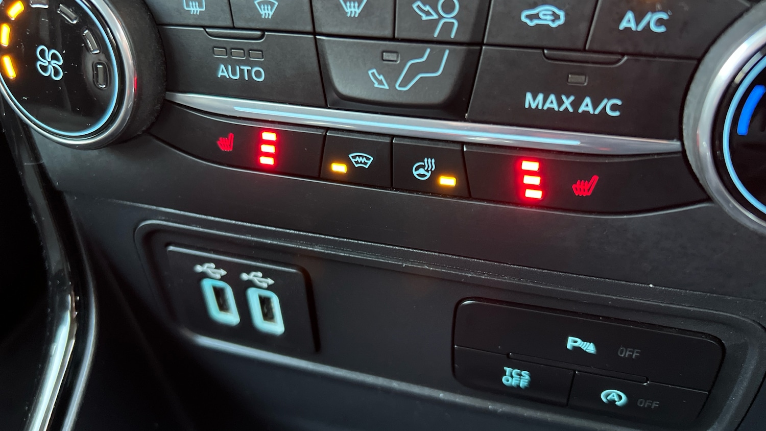 Used Ford Ecosport 2018 for sale - 76719200: Photo 29