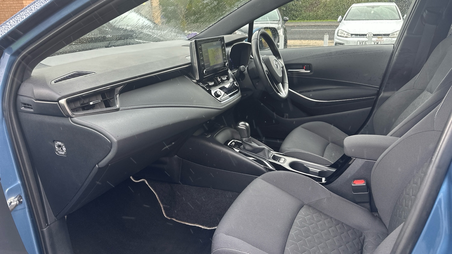 Used Toyota Corolla 2020 for sale - 76922354: Photo 2