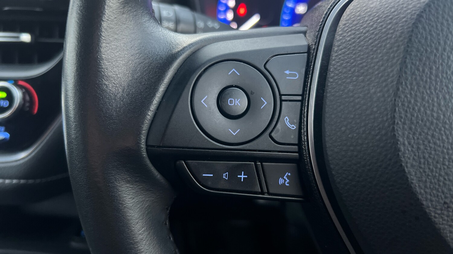 Used Toyota Corolla 2020 for sale - 76922354: Photo 31