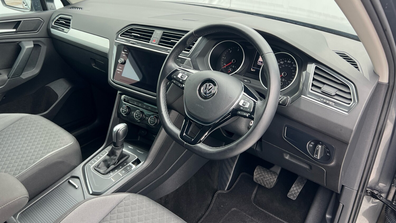 Used Volkswagen Tiguan 2020 for sale - 77404445: Photo 11