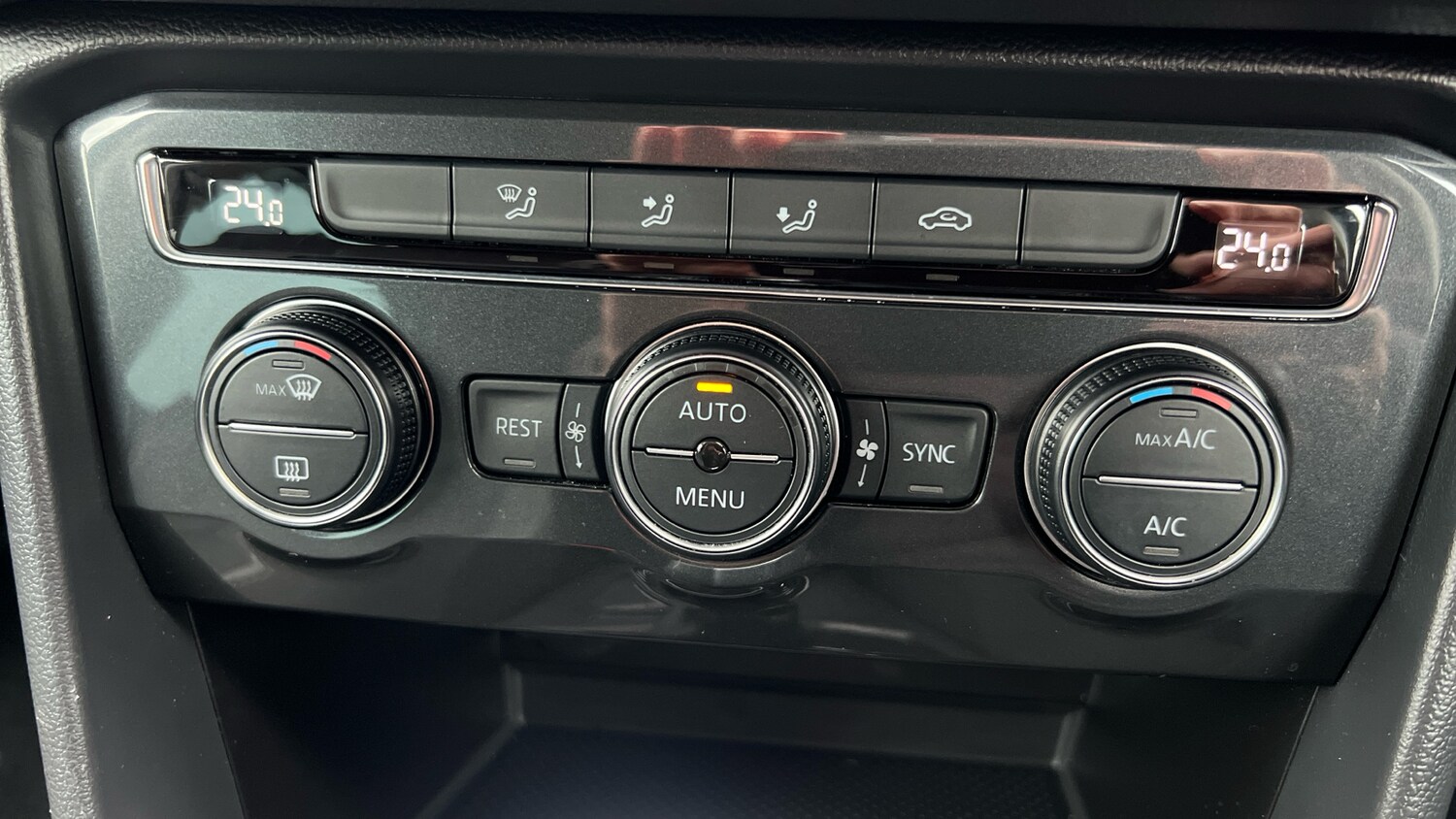 Used Volkswagen Tiguan 2020 for sale - 77404445: Photo 26