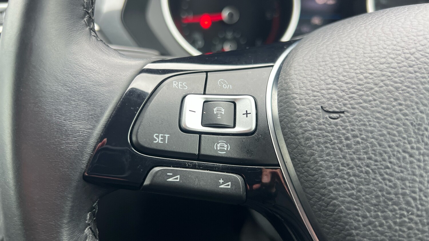 Used Volkswagen Tiguan 2020 for sale - 77404445: Photo 31