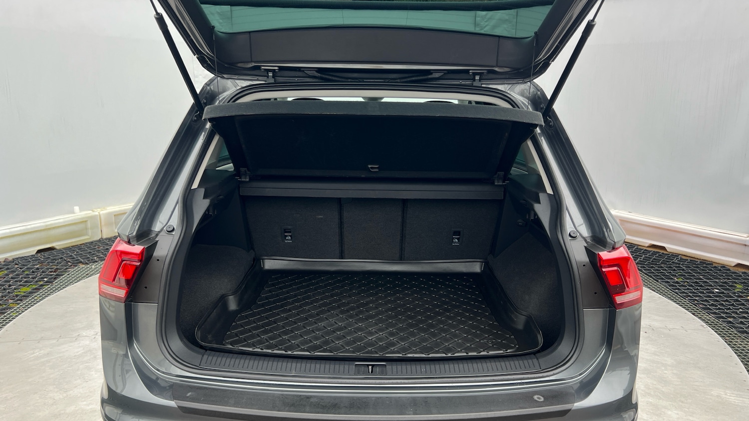 Used Volkswagen Tiguan 2020 for sale - 77404445: Photo 4