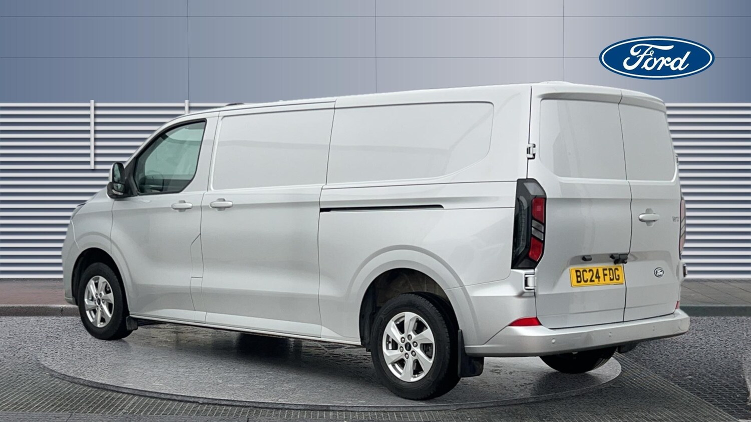 Used Ford Transit Custom 2024 for sale - 76253131: Photo 2