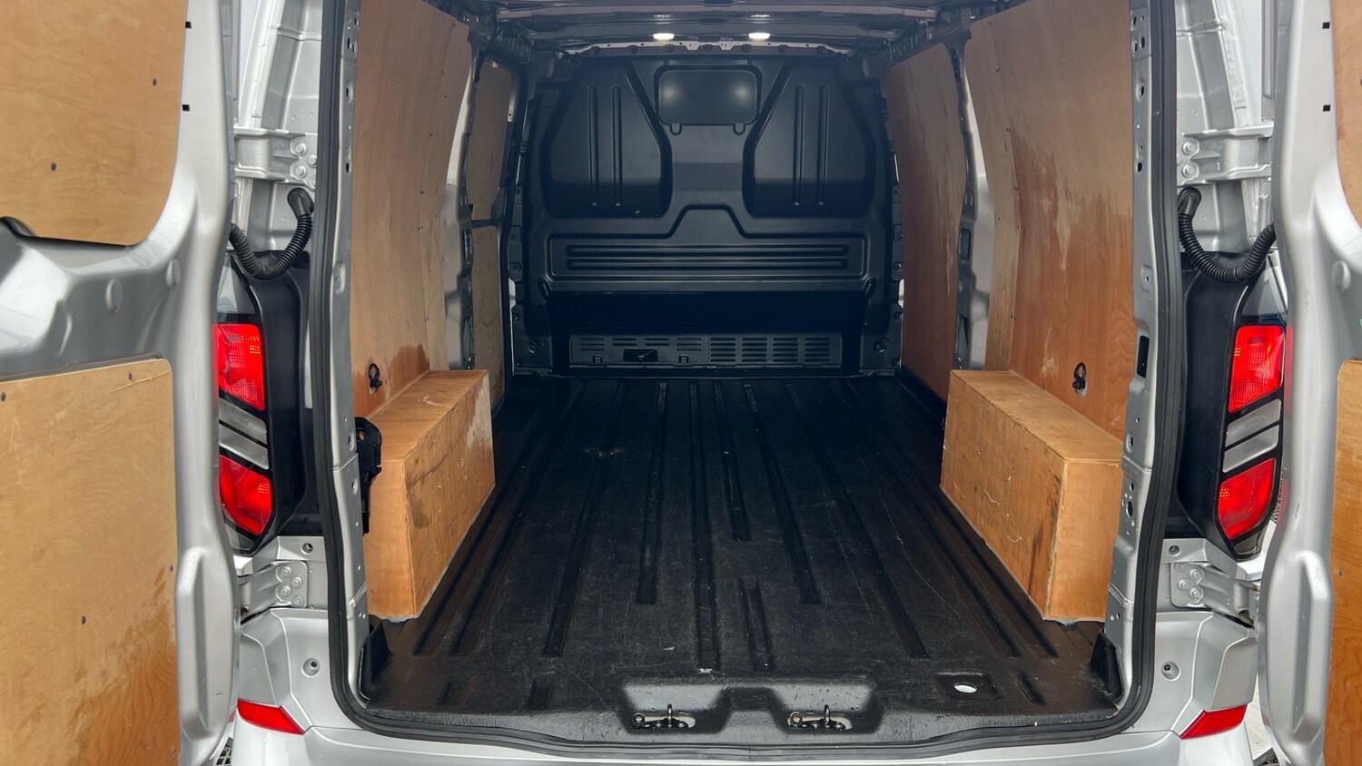 Used Ford Transit Custom 2024 for sale - 76253131: Photo 4