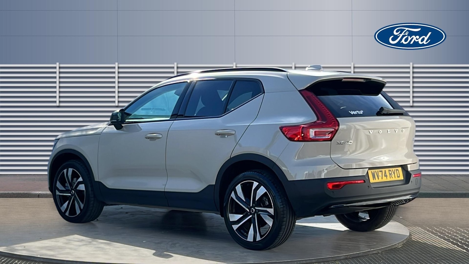 Used Volvo XC40 2024 for sale - 78149813: Photo 2