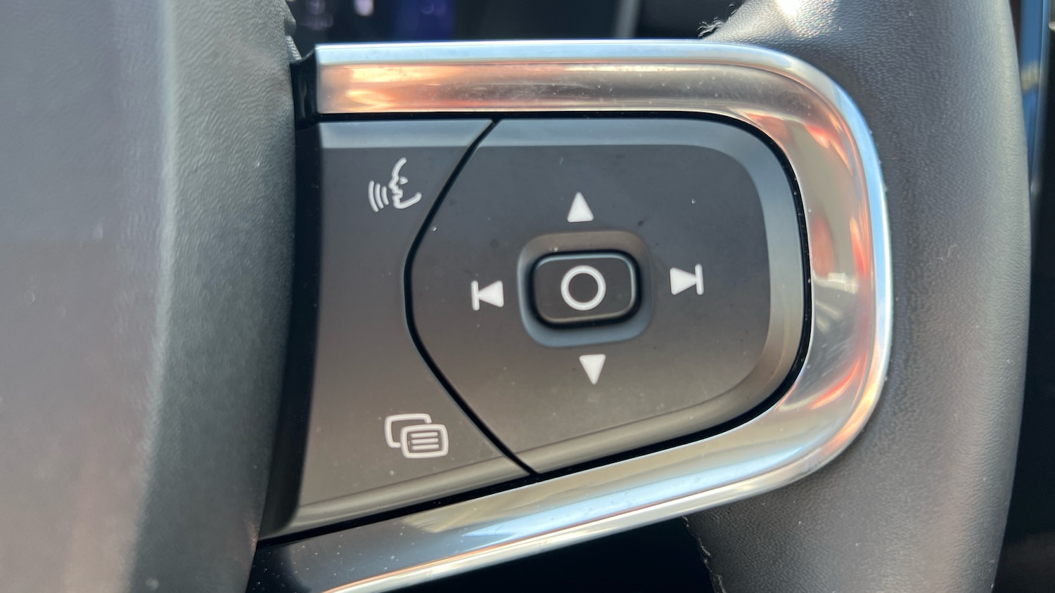 Used Volvo XC40 2024 for sale - 78149813: Photo 37