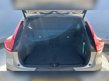 Used Volvo XC40 2024 for sale - 78149813: Photo