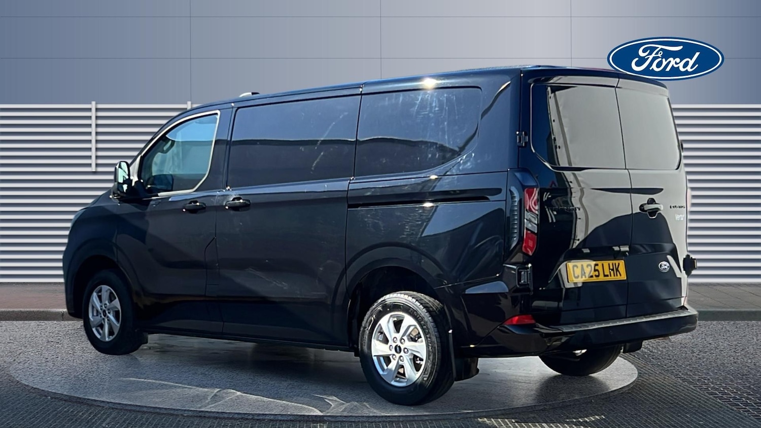 Used Ford Transit Custom 2025 for sale - 77945297: Photo 2