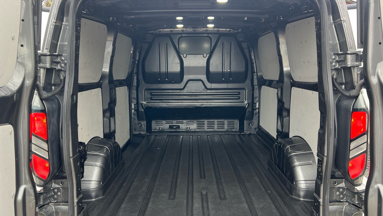 Used Ford Transit Custom 2024 for sale - 78094918: Photo 4