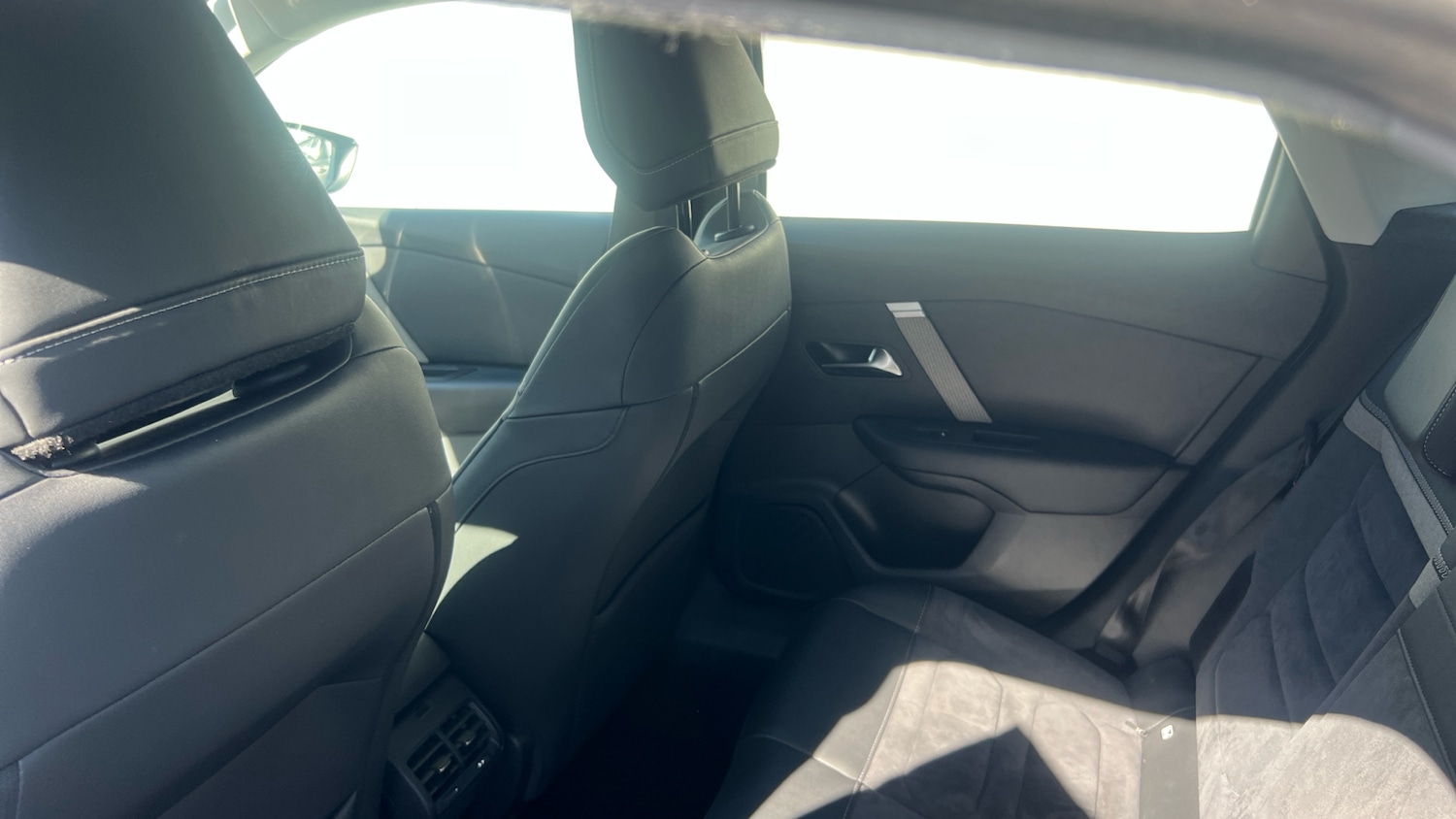 Used Citroen C4 2023 for sale - 77935124: Photo 16