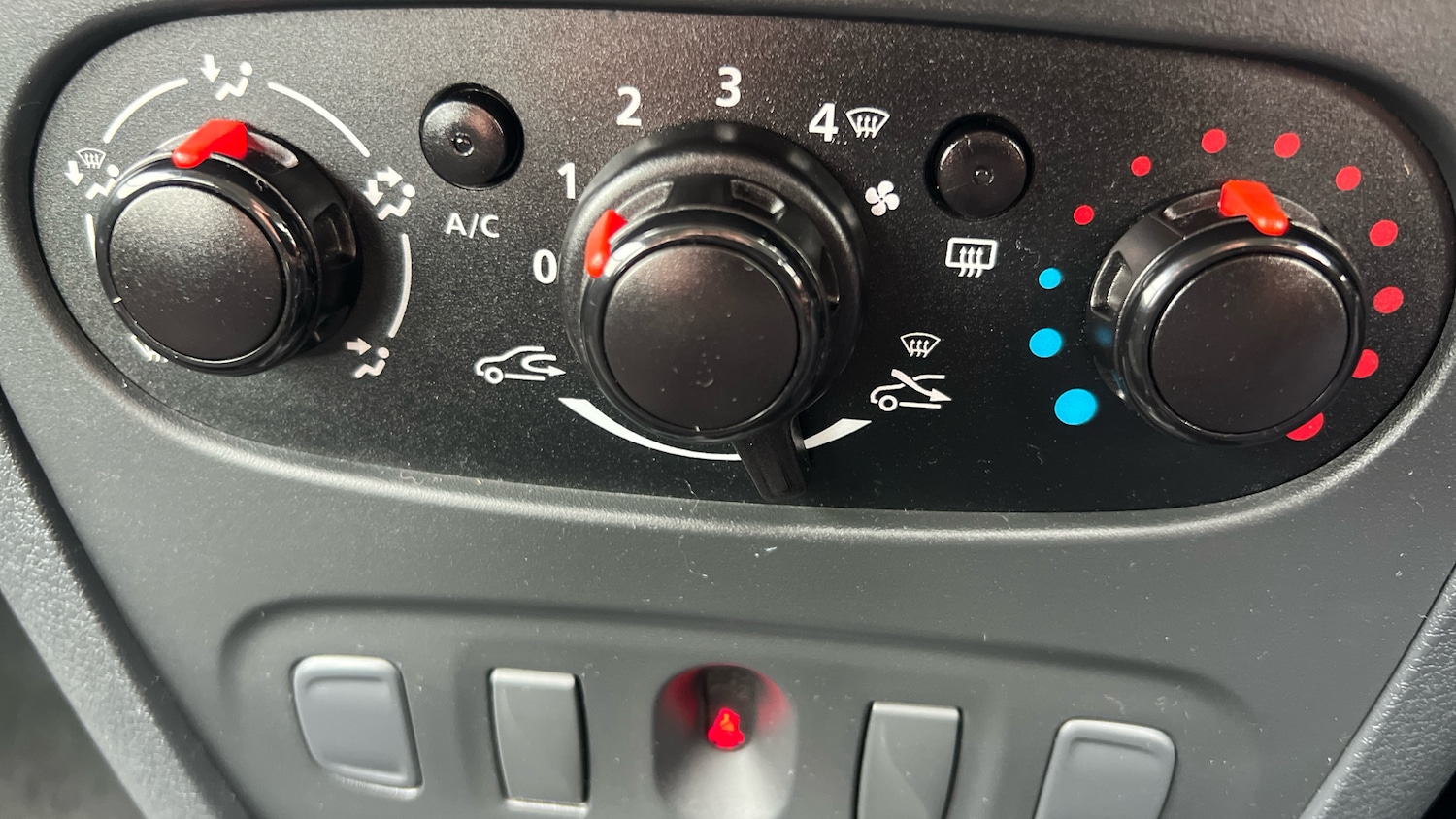 Used Dacia Sandero 2019 for sale - 78000748: Photo 25