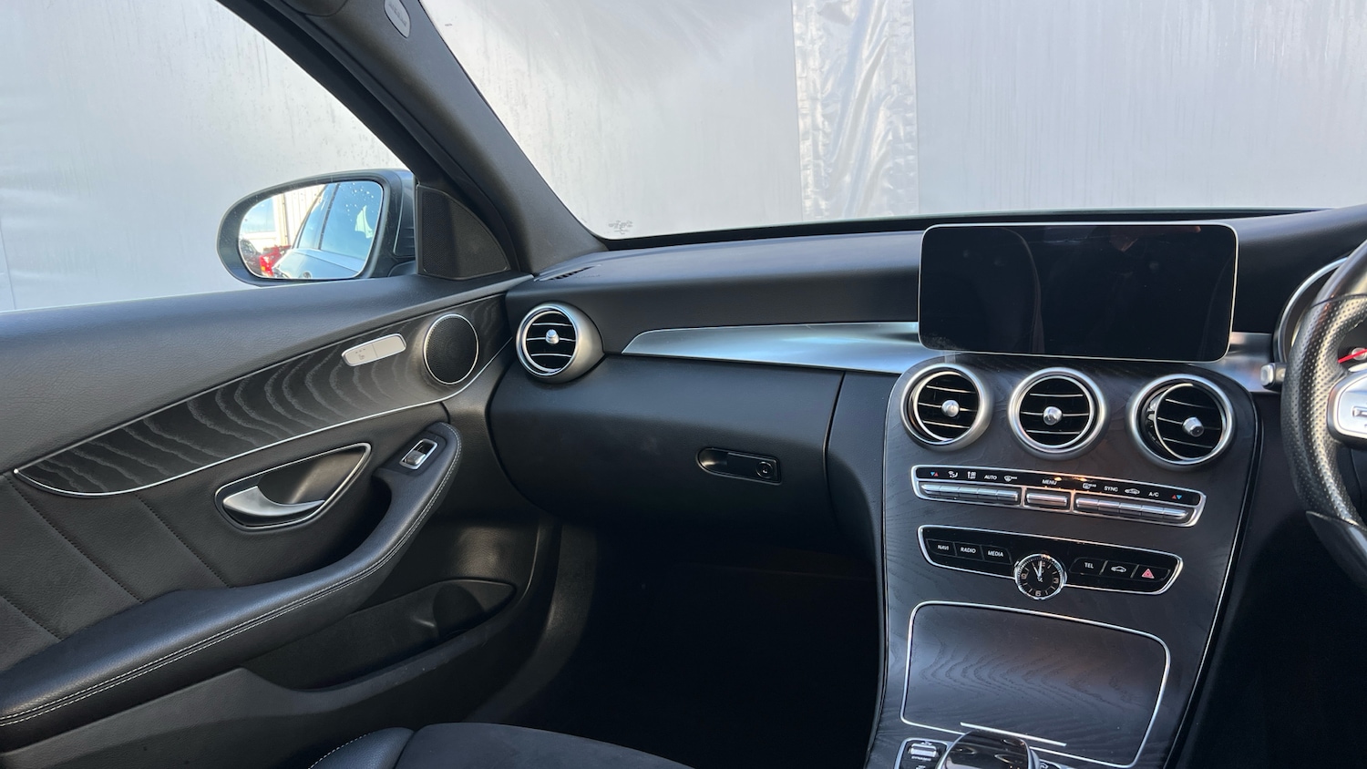 Used Mercedes-Benz C Class 2019 for sale - 76707137: Photo 14