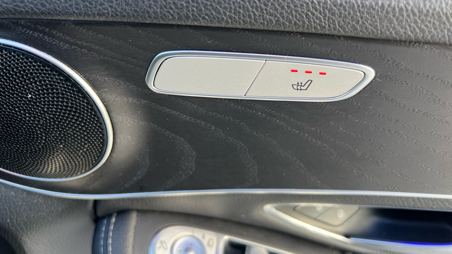 Used Mercedes-Benz C Class 2019 for sale - 76707137: Photo 39