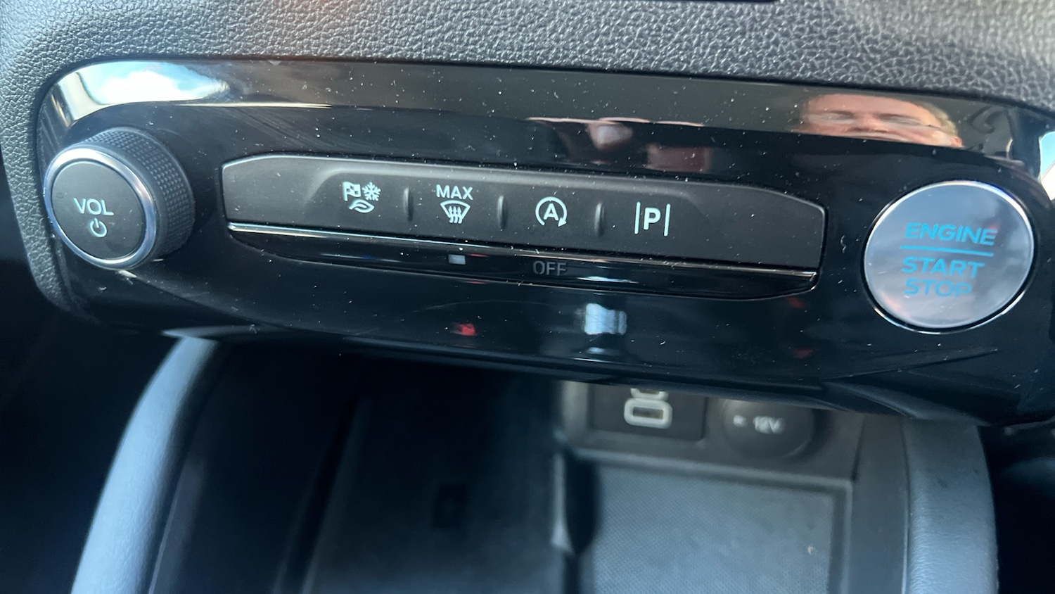 Used Ford Kuga 2025 for sale - 76922347: Photo 30