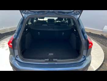 Used Ford Focus 2022 for sale - 74780456: Photo