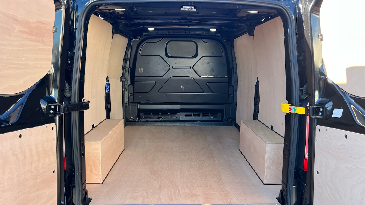 Used Ford Transit Custom 2021 for sale - 76694206: Photo 4