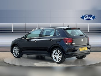 Used Volkswagen Polo 2019 for sale - 76104662: Photo 2