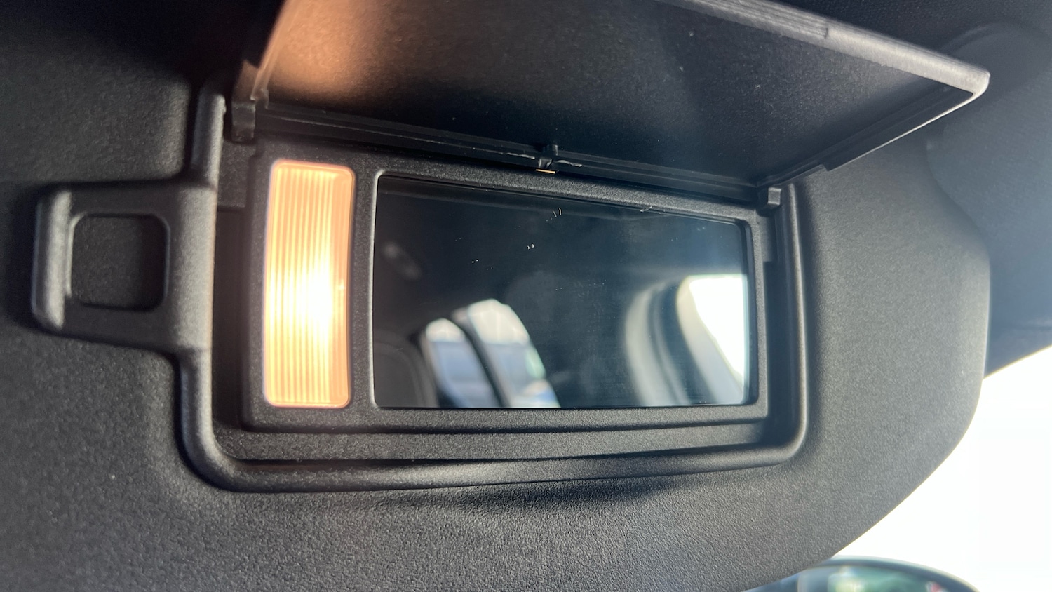 Used Volvo XC40 2022 for sale - 76363249: Photo 32