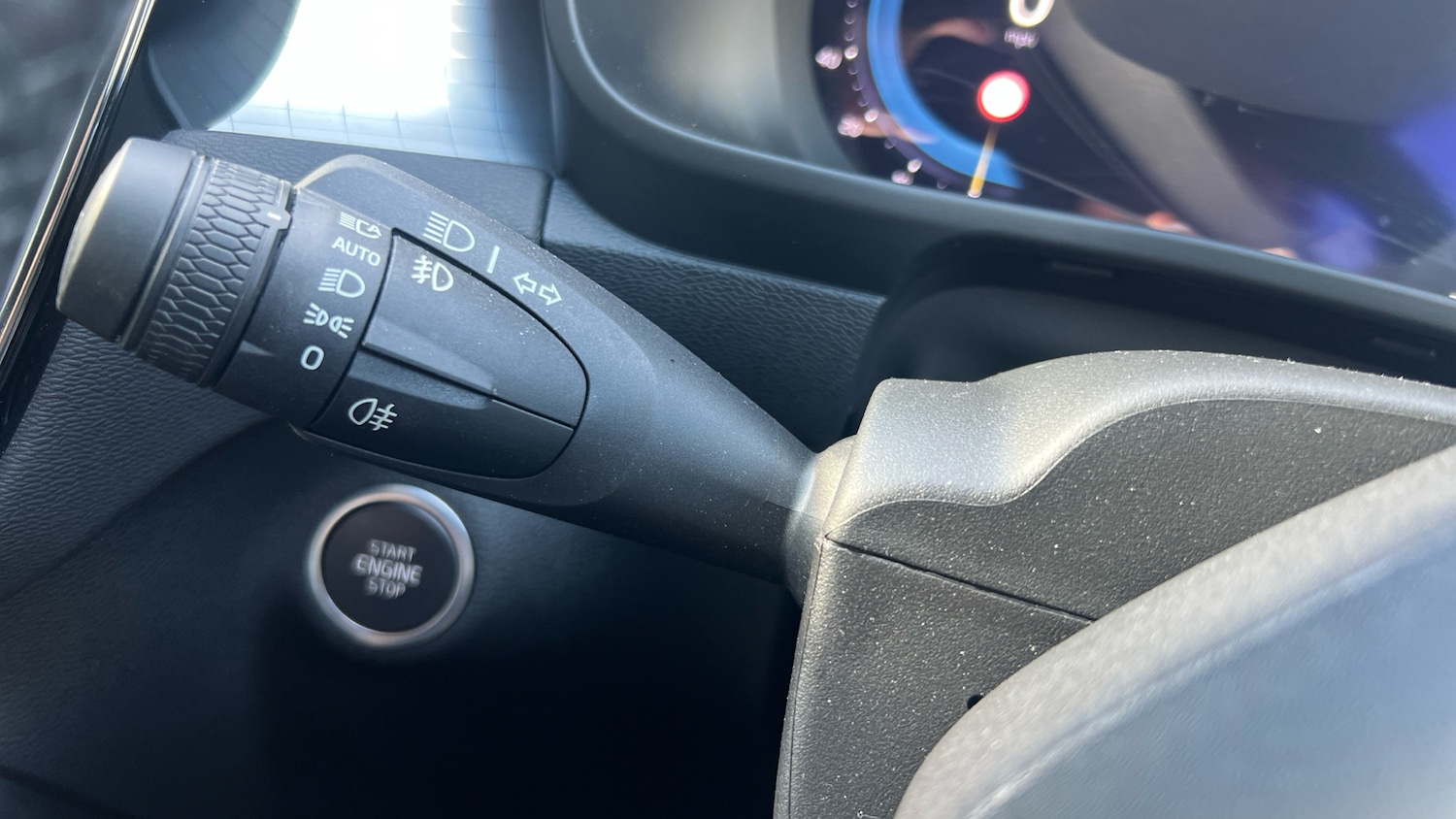 Used Volvo XC40 2022 for sale - 76363249: Photo 35