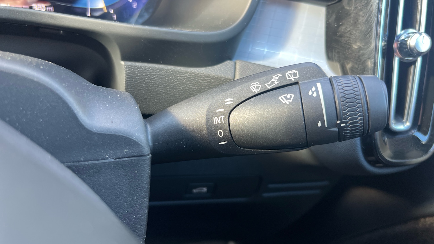 Used Volvo XC40 2022 for sale - 76363249: Photo 36