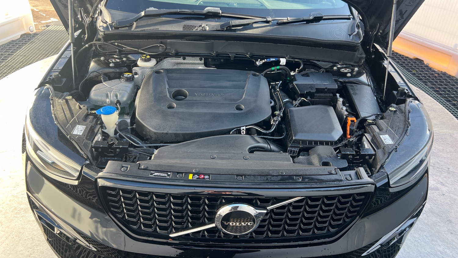 Used Volvo XC40 2022 for sale - 76363249: Photo 8