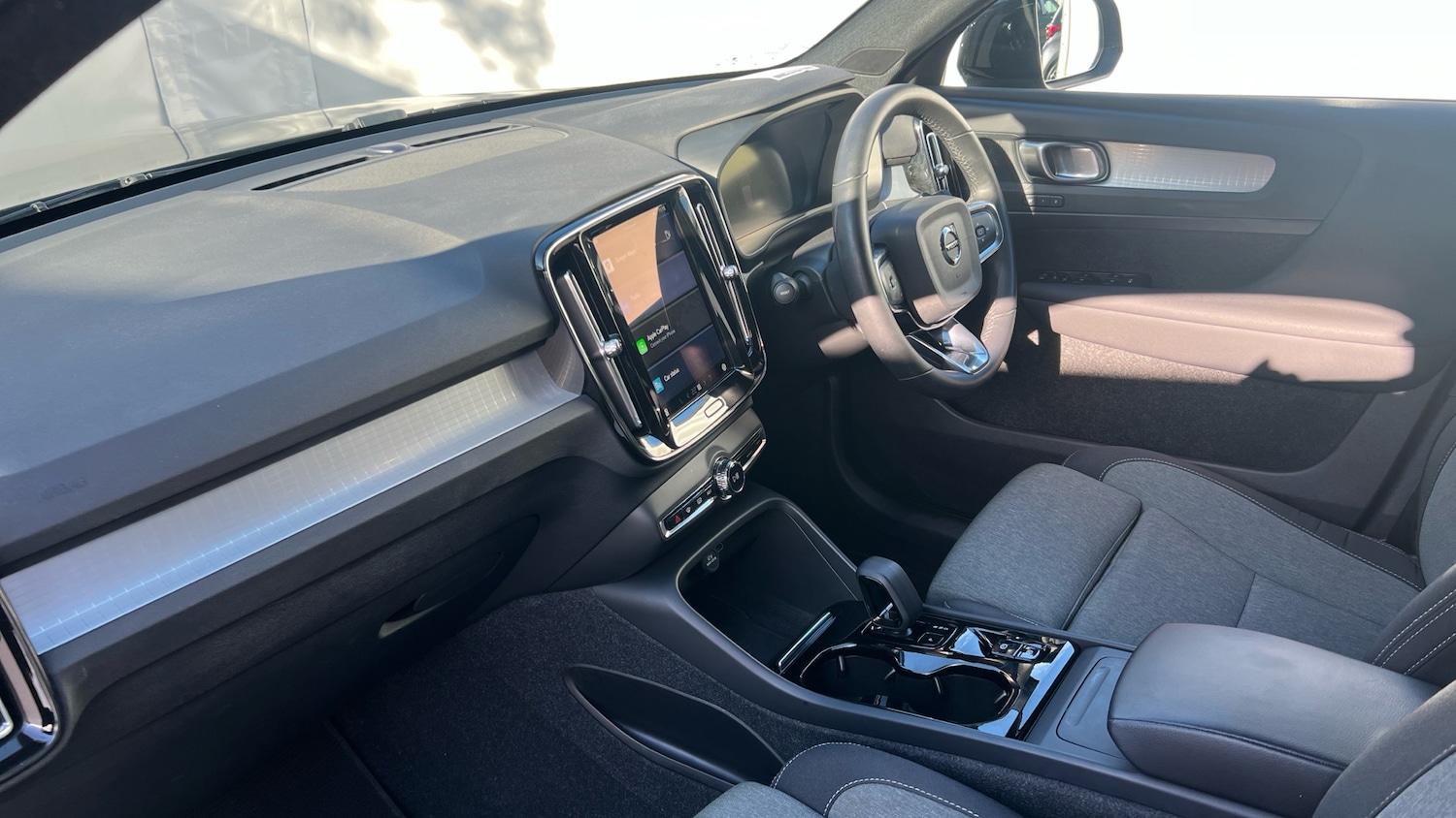 Used Volvo XC40 2022 for sale - 76363249: Photo 9