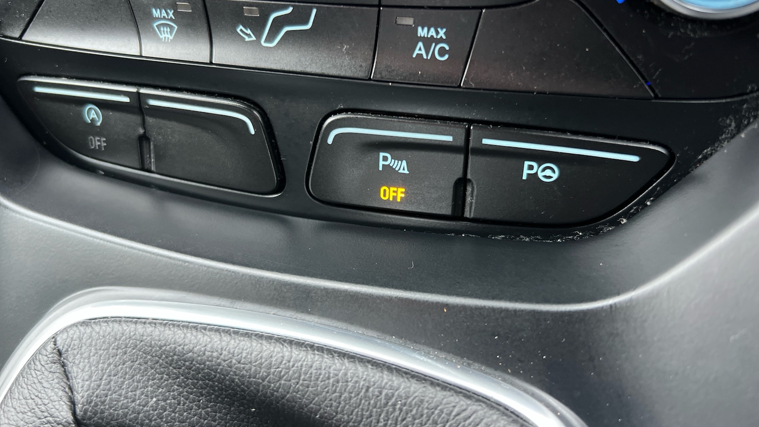 Used Ford Kuga 2017 for sale - 77544570: Photo 30