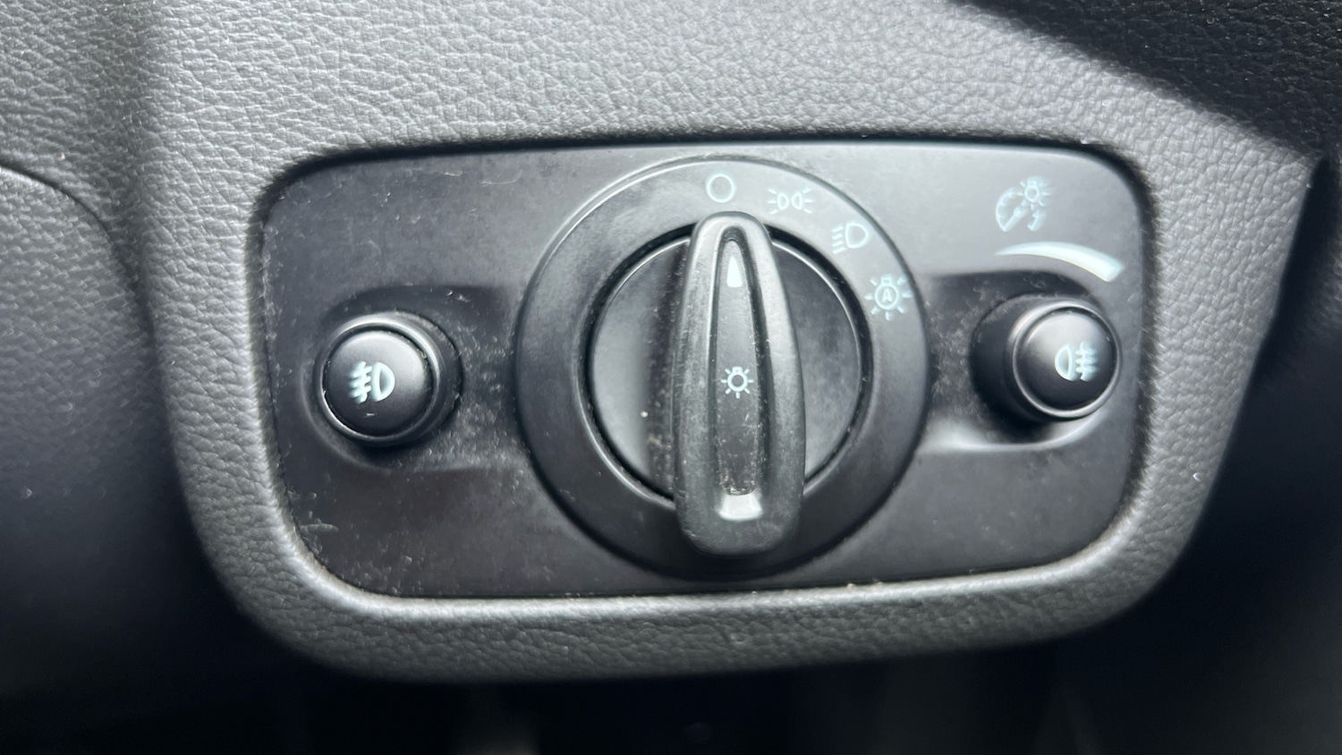 Used Ford Kuga 2017 for sale - 77544570: Photo 39